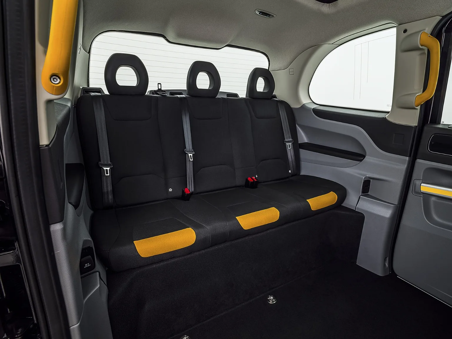 Van 6 places pour transfert Gare Saint-Jean Bordeaux